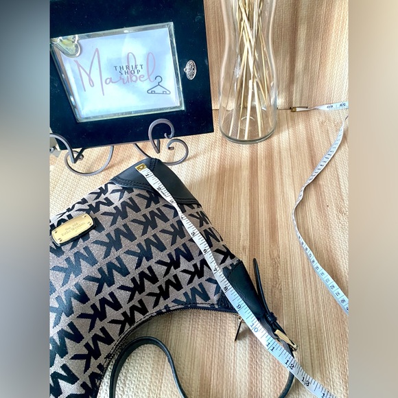 SOLD OUT - Picture 7 of 8